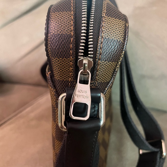 Louis Vuitton Jake Messenger PM - Picture 6 of 7